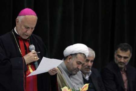 Irán adopta una postura ejemplar ante las minorías religiosas | HISPANTV
